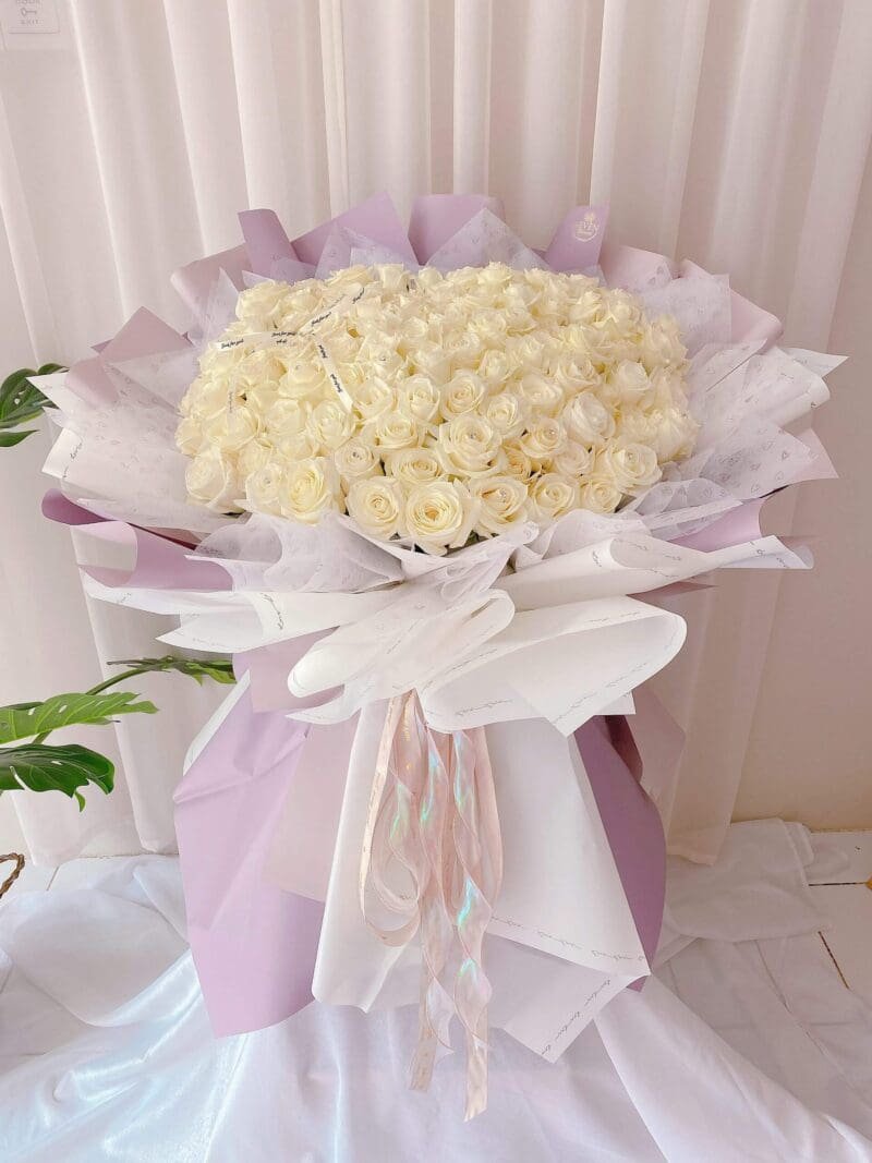 seven florist 99 white rose 01 scaled 1