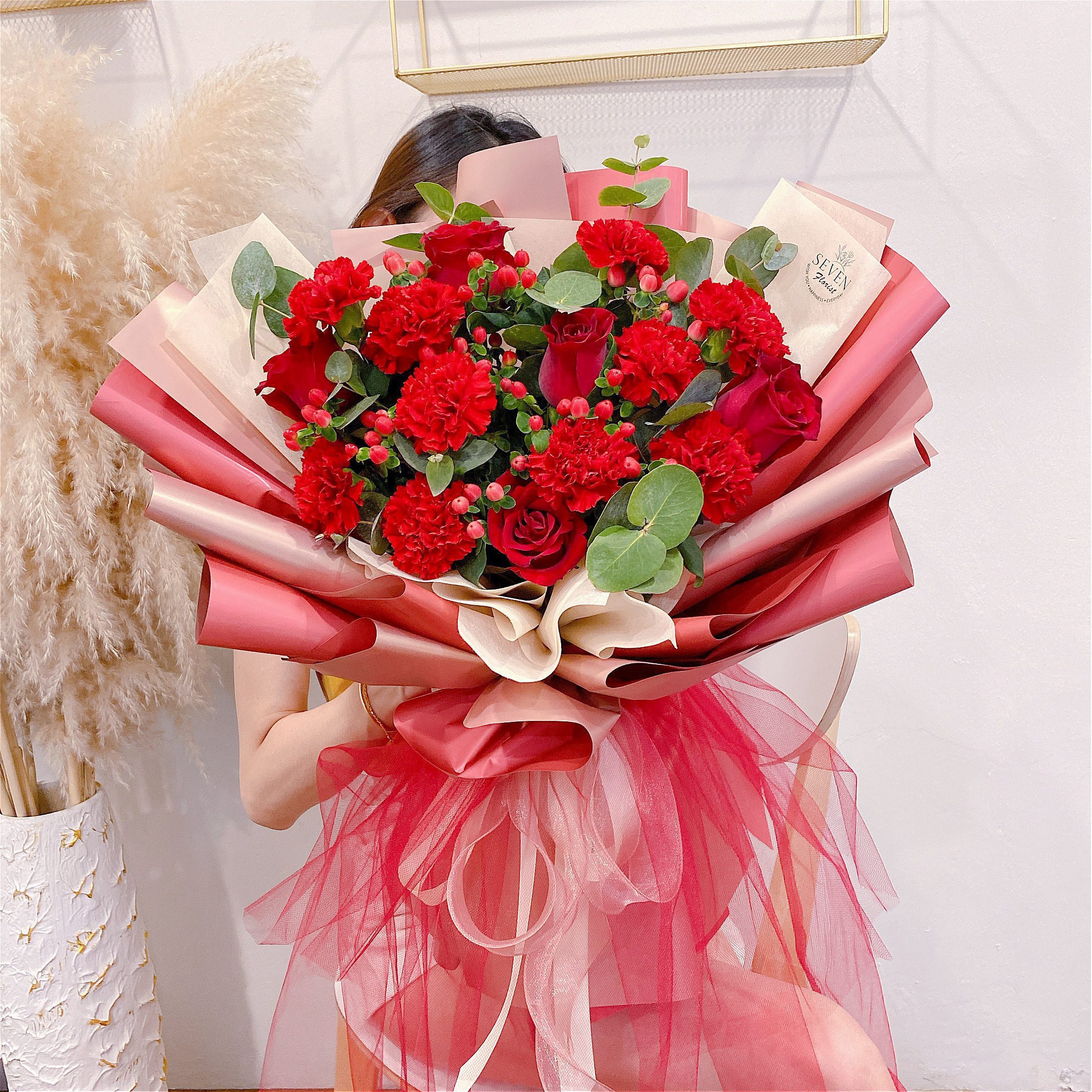 seven florist carnation bouquet red 02