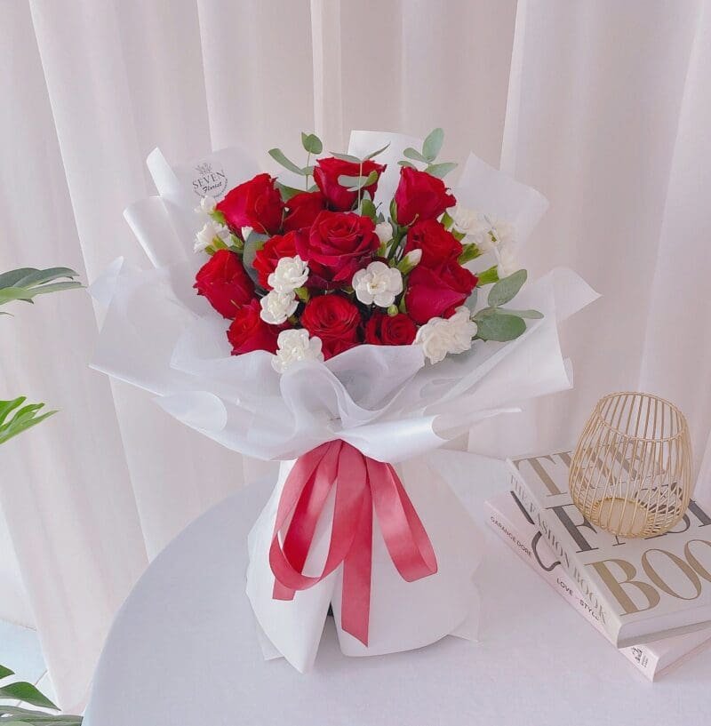 seven florist flower bouquet loretta