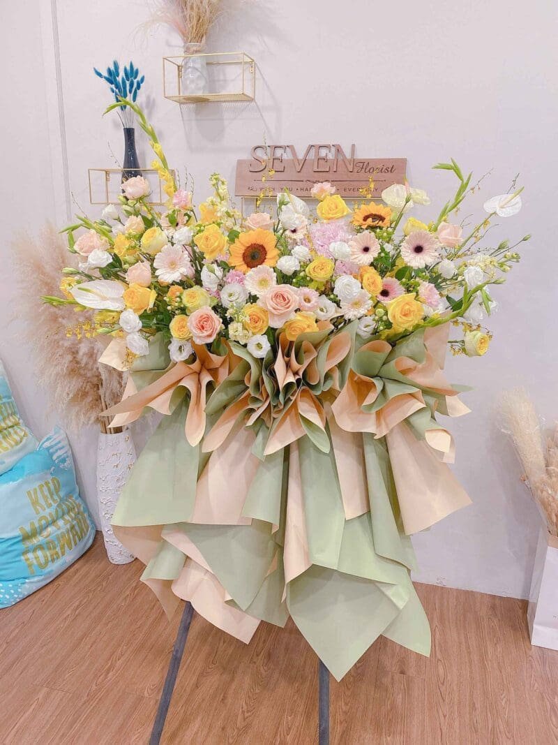 seven florist flower stand brilliant scaled 1
