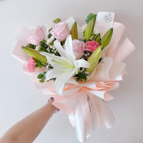 seven florist lily bouquet light your world 01a