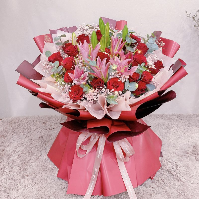 seven florist lily love 01 e1630072253193