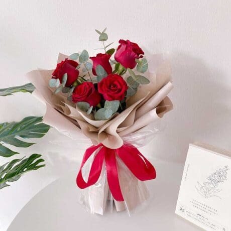 seven florist roses bouquet gorgeous1