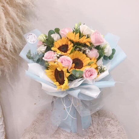 seven florist sunflower roses 01