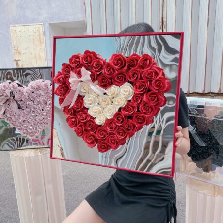 seven florist mirror flower box 2 scaled 1